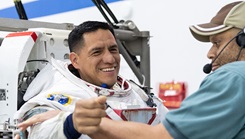 Frank Rubio posing for photo