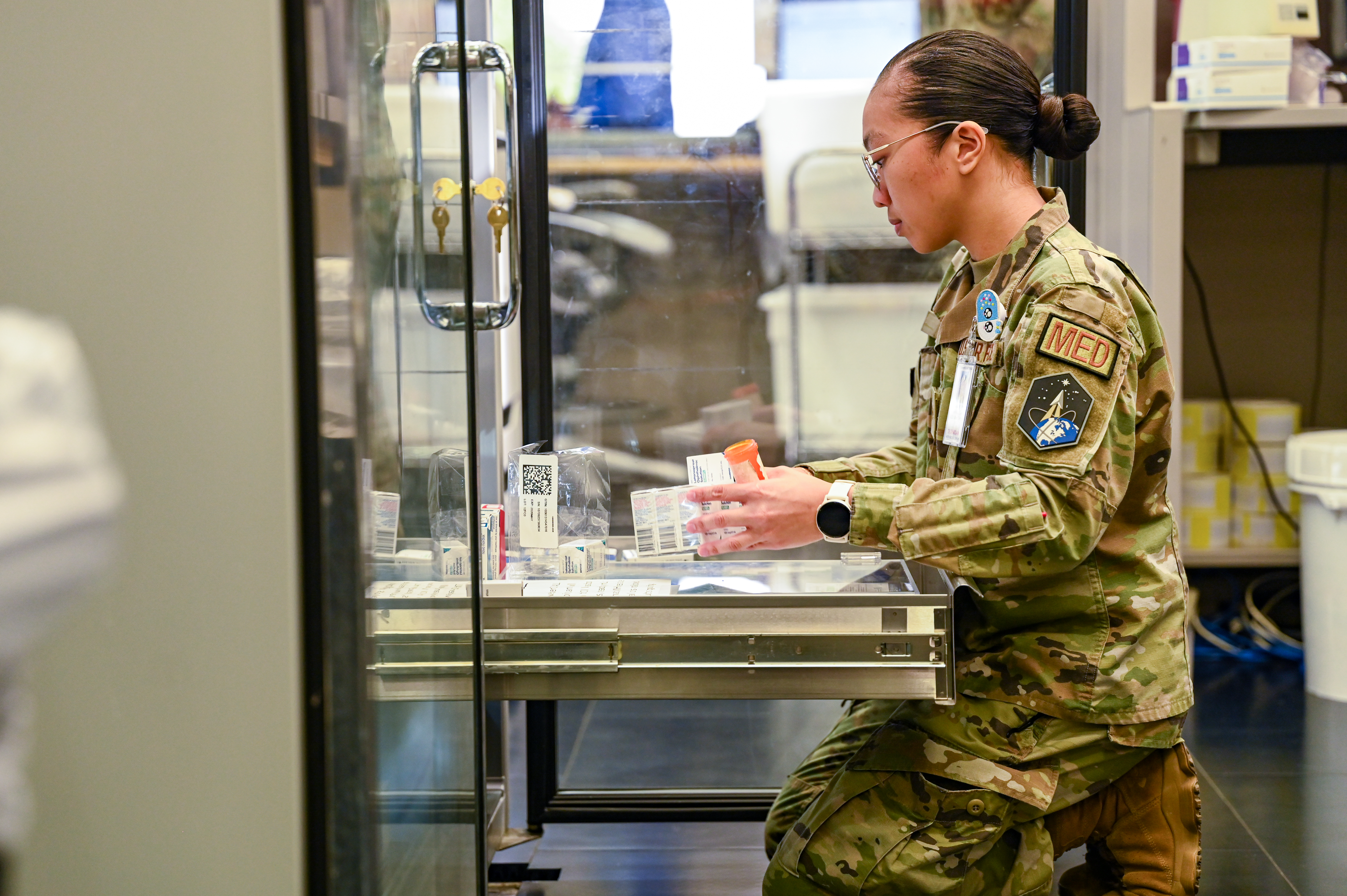 Image of New Prescription Refill System Coming to Military Pharmacies: What To Know.