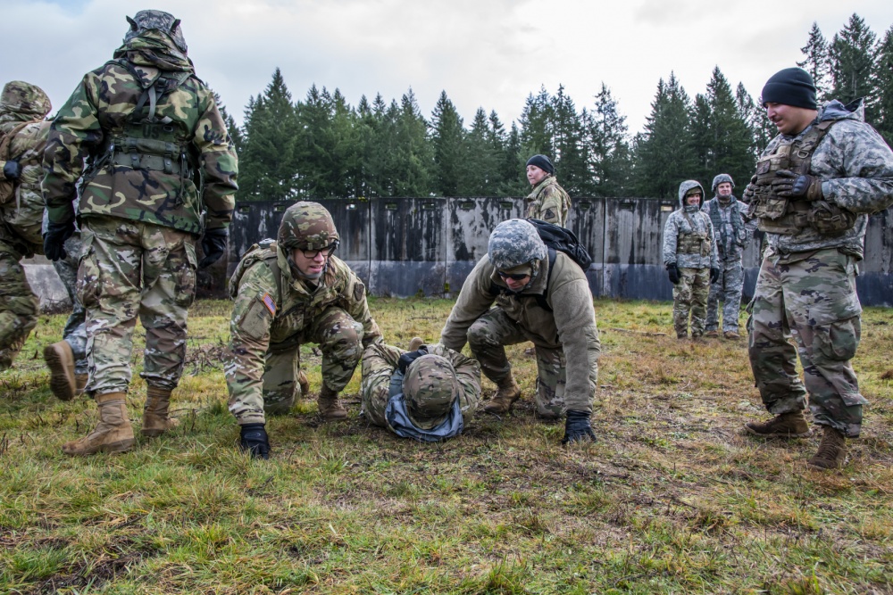 Image of Soldiers from each of the United States Army’s three components partnered together to conduct a training exercise. Click to open a larger version of the image.