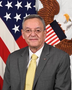 Dr. Lester Martinez-Lopez