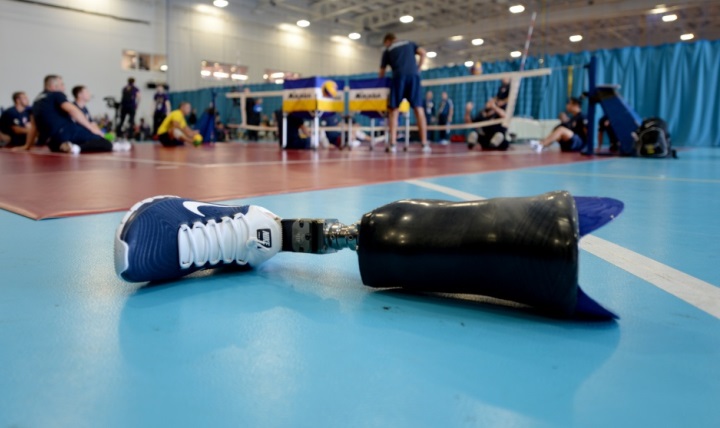 Osseointegration, a process which attaches a prosthetic limb directly to the skeleton, can be an alternative option to traditional socket-based prosthetics for qualified patients. It is currently undergoing clinical trials at Walter Reed National Military Medical Center in Bethesda, Maryland. (U.S. Navy photo by Mass Communication Specialist 2nd Class Joshua D. Sheppard)