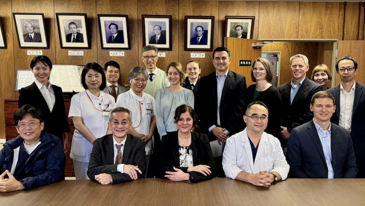 Group picture of the meeting between USNHO and the University of the Ryukyus (Photo: Isaac Savitz) 
