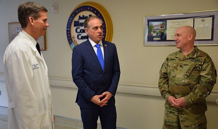 Link to Photo: David J. Shulkin, Secretary of the Department of Veterans Affairs, visits Walter Reed National Military Medical Center Bethesda, Maryland, April 27. Shulkin, who visited the medical center for the first time, spoke with various providers throughout the facilities to learn about the medical care given at the hospital.