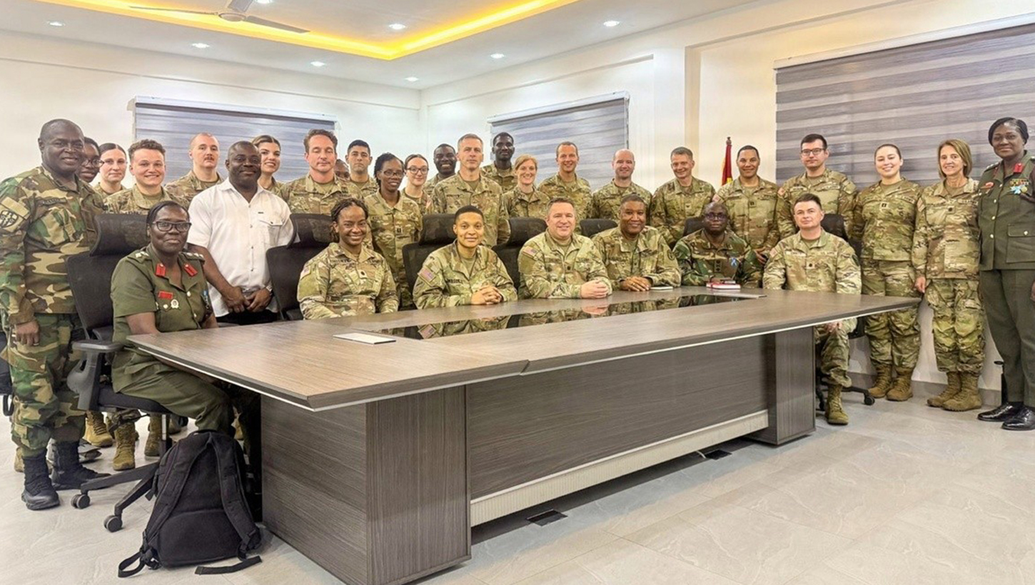 Group photo of U.S. and Ghanaian military medical professionals