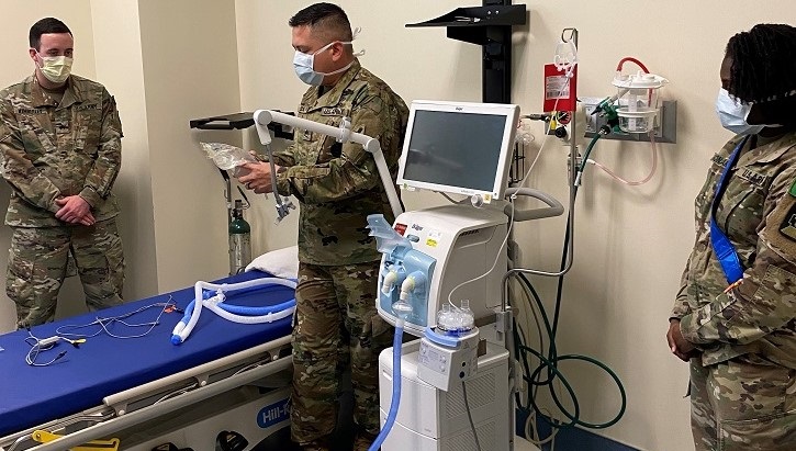 Students and instructors in the METC Respiratory Therapist program practice safe distancing and wear face coverings while training with mechanical ventilators. (Photo by Oscar Lopez)