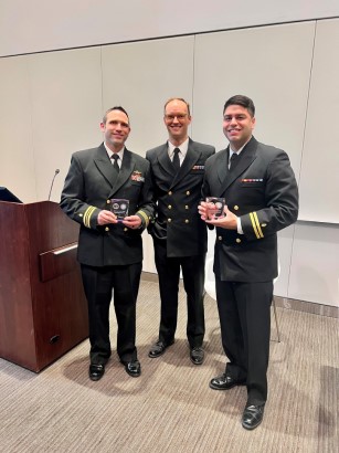 NMCSD Orthopaedic Surgery residents participate in the NMCSD & UCSD Joint Orthopaedic Surgery Resident Research Competition.  